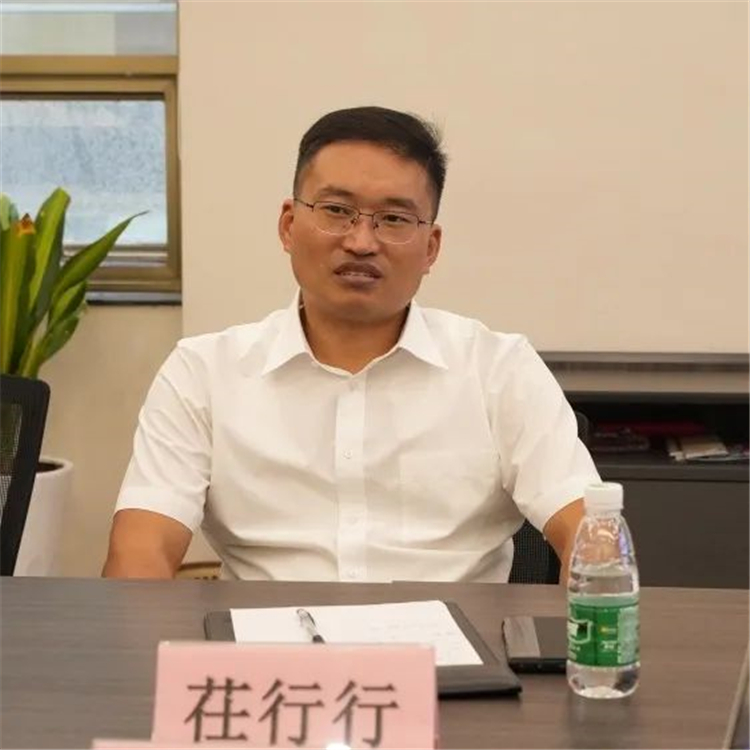 丰县公共数据中心主任茌行行一行莅临江阴市电商中心考察学习3.jpg