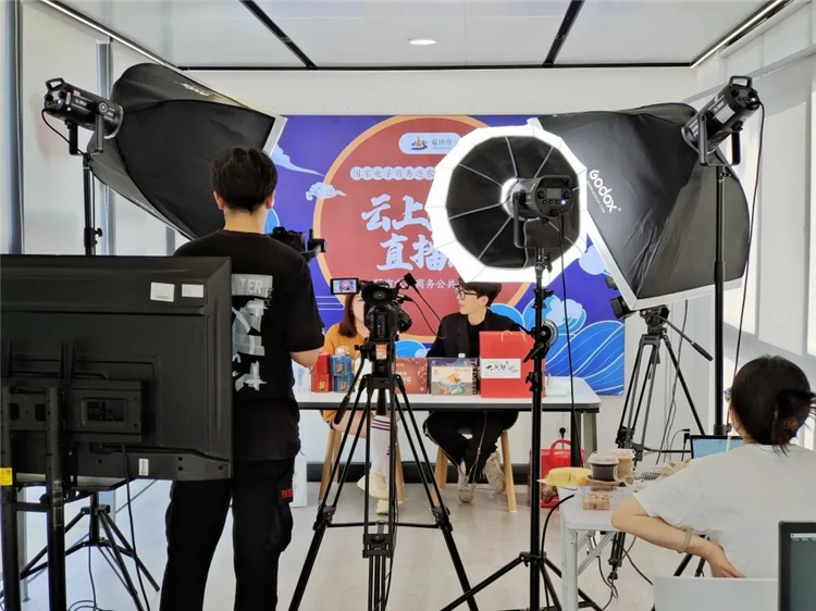 深入源头产地 探访江阴好物——“917吃货节”初秋美食专场直播3.jpg