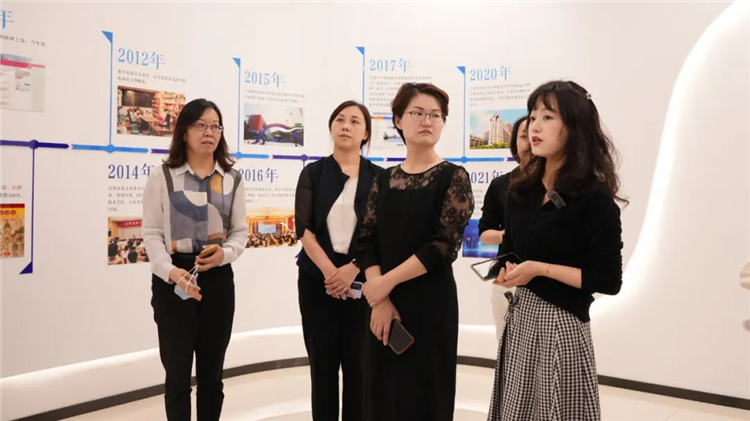 无锡市惠山区妇联主席陆依梦一行调研江阴市电商中心2.jpg