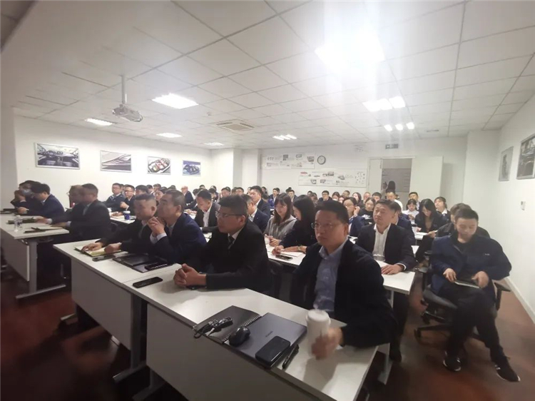 江阴市国家电子商务进农村综合示范项目万人培训计划（第一百零二期）海鹏汽车专场公开课成功举办3.jpg